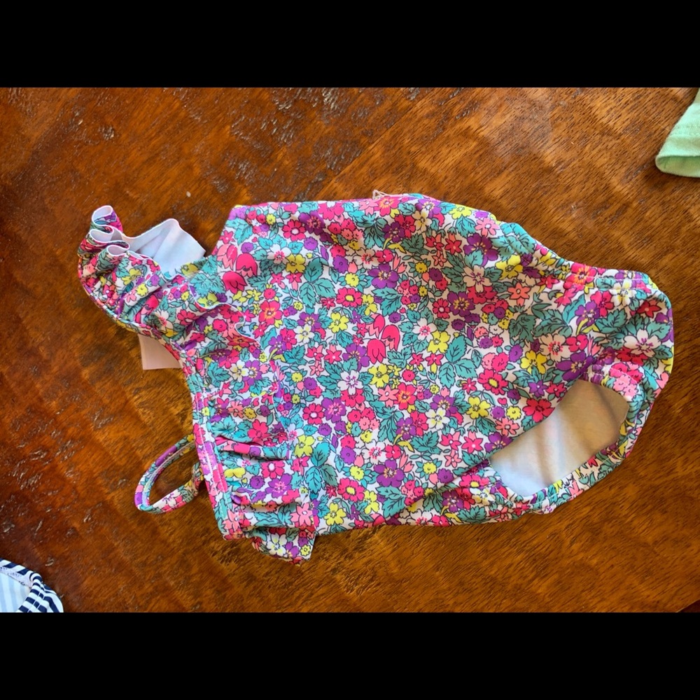 Swim suit